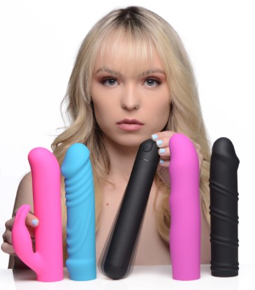 Picture of 4-In-1 XL Silicone Bullet and Sleeves Kit